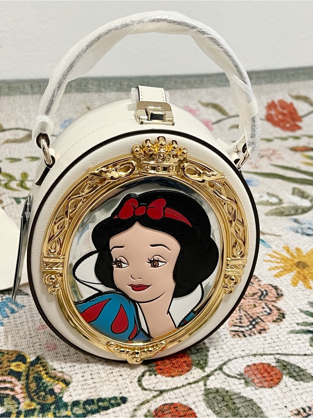 NWT Kate Spade New York X Disney Snow White 3D Mirror Crossbody - Picture 3 of 17